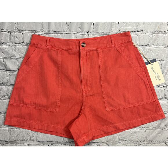 Universal Thread  Mid-Rise Utility Shorts Red Women’s 8 NWT - Picture 2 of 5